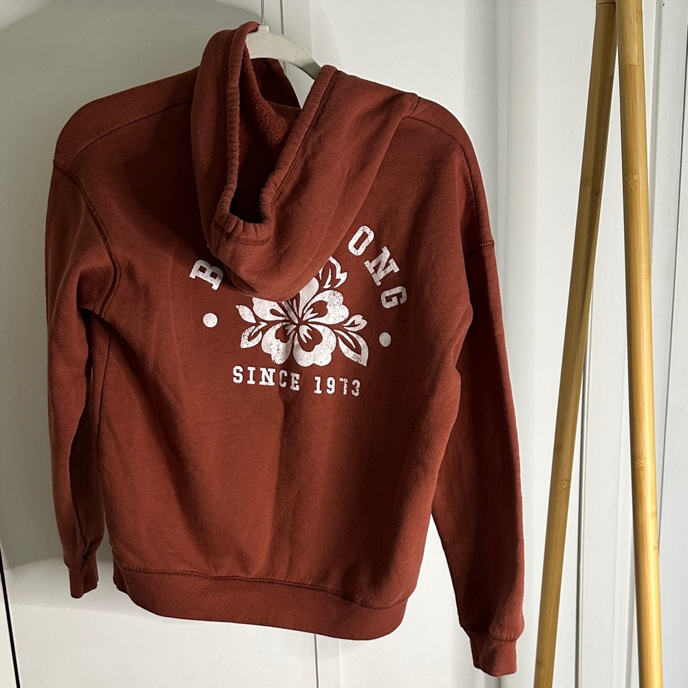 Billabong size, medium, hooded sweatshirt, rust color